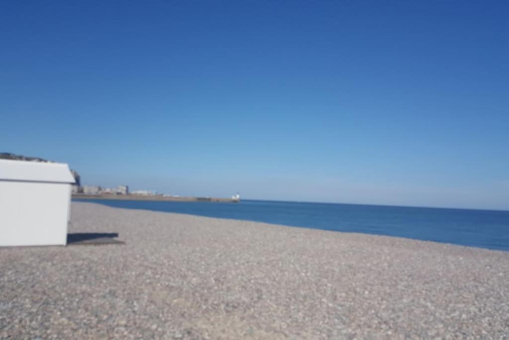 Nid Douillet Pour 2.. A 50 Metres De La Mers-les-Bains